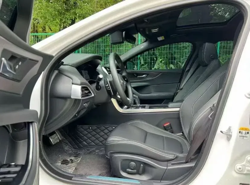 2021 Jaguar XEL 2.0T 250HP L4 8AT,autocango,china used car exporter,china ev exporter,chinese used car exporter,chinese used ev exporter
