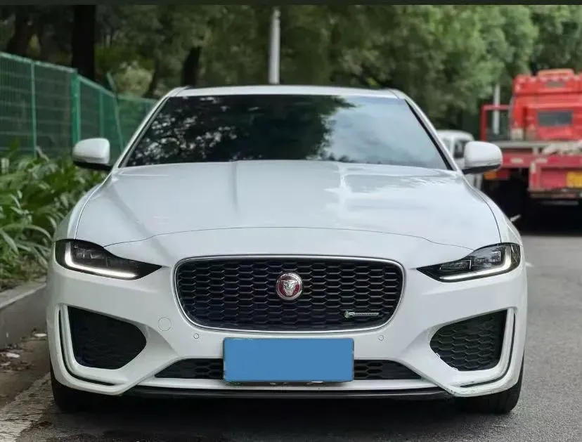 2021 Jaguar XEL 2.0T 250HP L4 8AT,autocango,china used car exporter,china ev exporter,chinese used car exporter,chinese used ev exporter