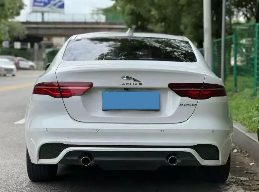 2021 Jaguar XEL 2.0T 250HP L4 8AT,autocango,china used car exporter,china ev exporter,chinese used car exporter,chinese used ev exporter