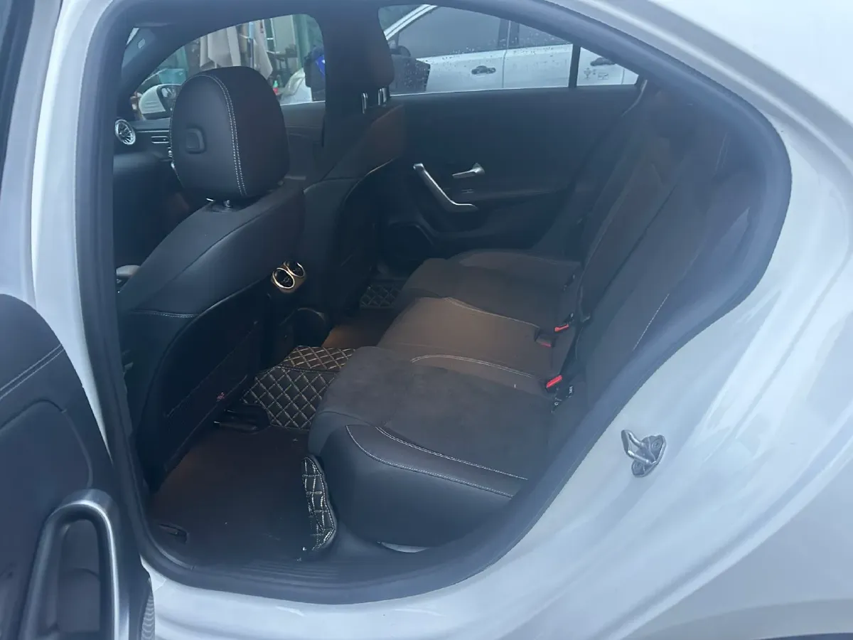 2022 Mercedes-Benz A Class 1.3T 163HP L4 7DCT,autocango,china used car exporter,china ev exporter,chinese used car exporter,chinese used ev exporter