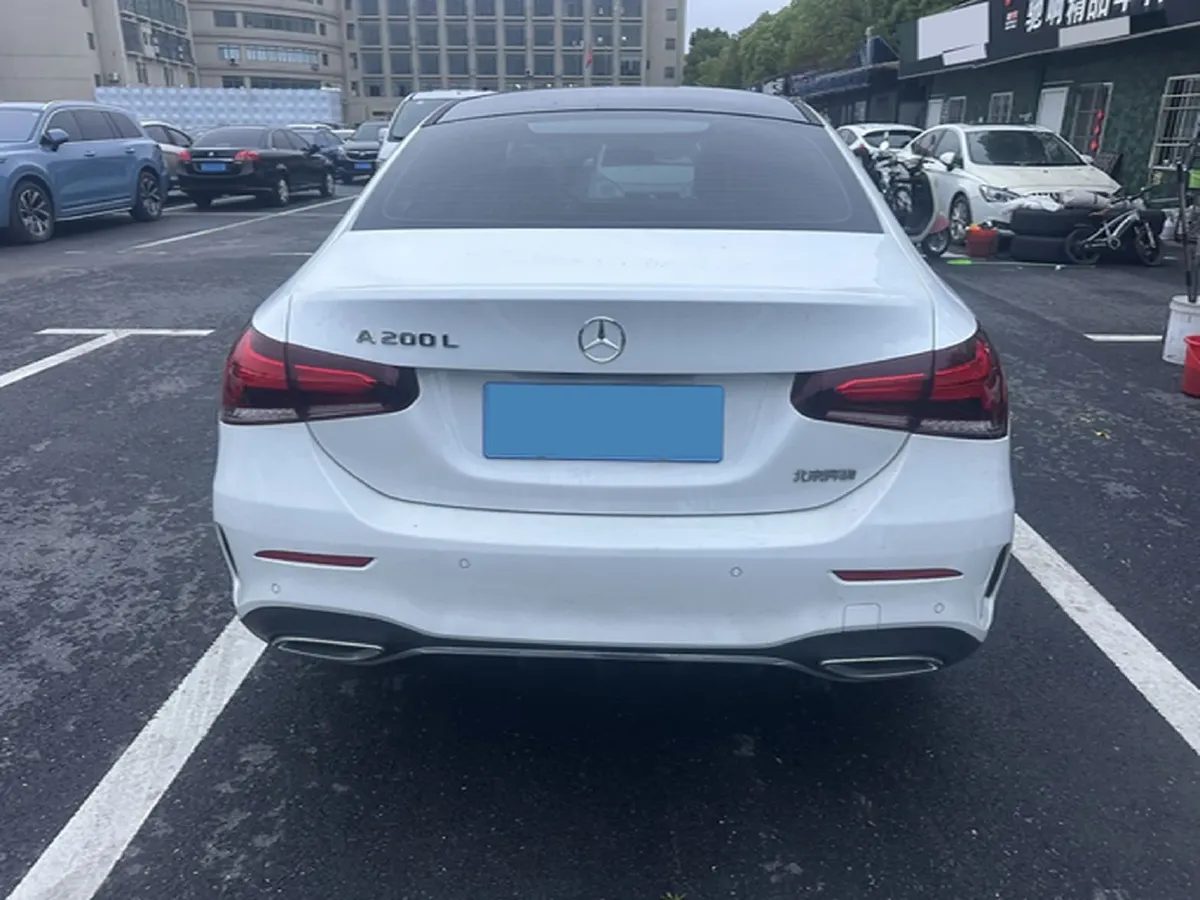 2022 Mercedes-Benz A Class 1.3T 163HP L4 7DCT,autocango,china used car exporter,china ev exporter,chinese used car exporter,chinese used ev exporter