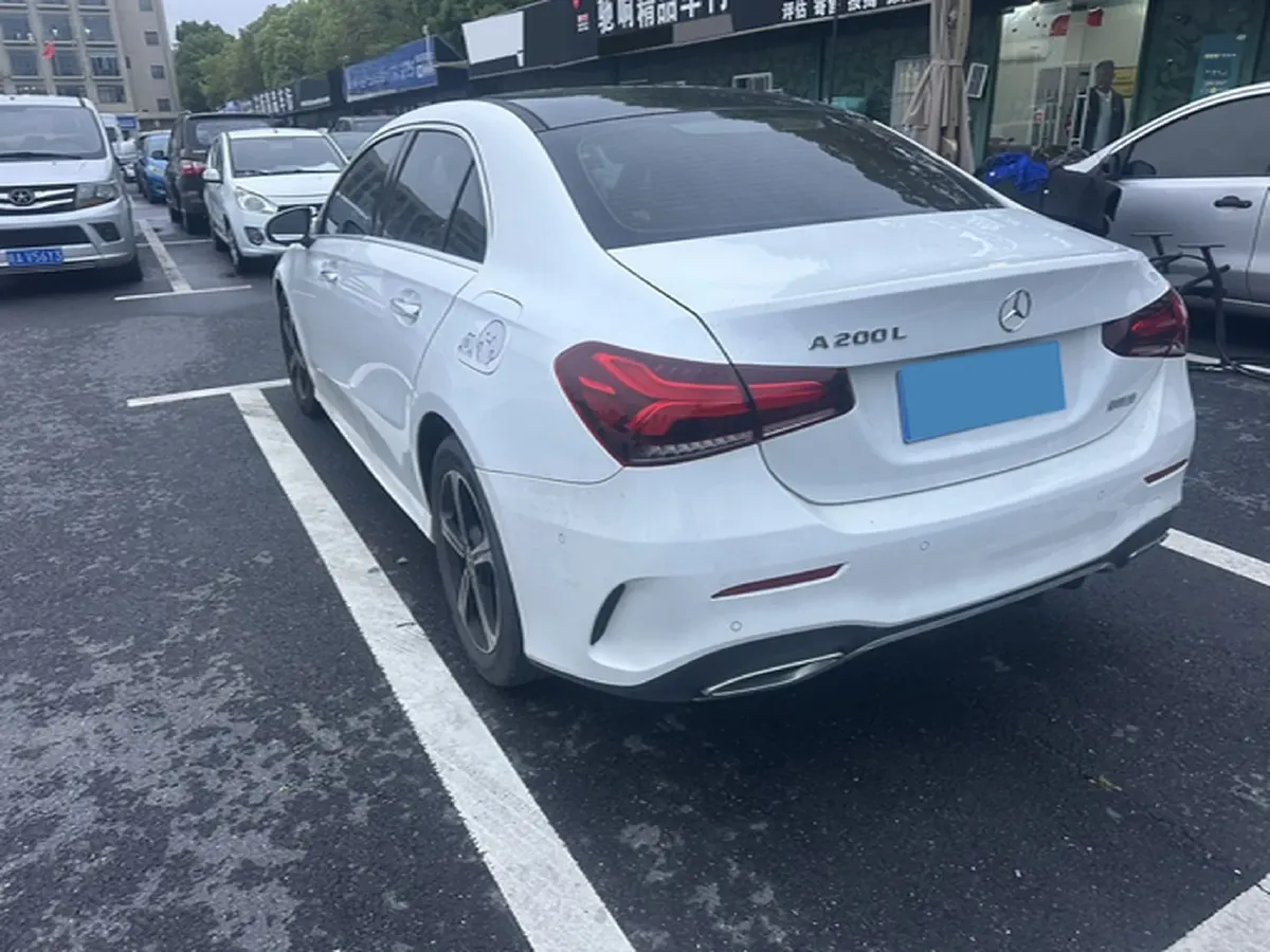 2022 Mercedes-Benz A Class 1.3T 163HP L4 7DCT,autocango,china used car exporter,china ev exporter,chinese used car exporter,chinese used ev exporter