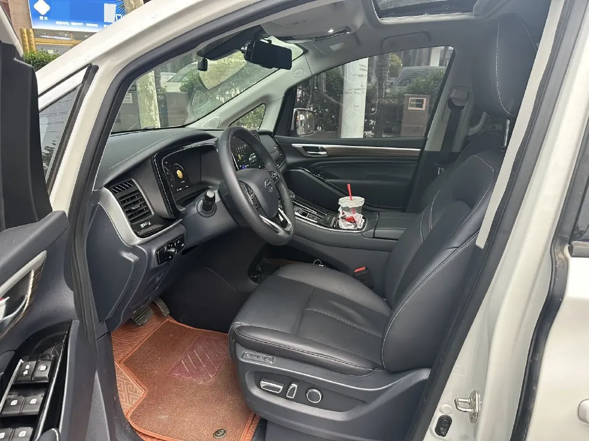 2021 GAC Trumpchi M8 2.0T 252HP L4 8AT,autocango,china used car exporter,china ev exporter,chinese used car exporter,chinese used ev exporter