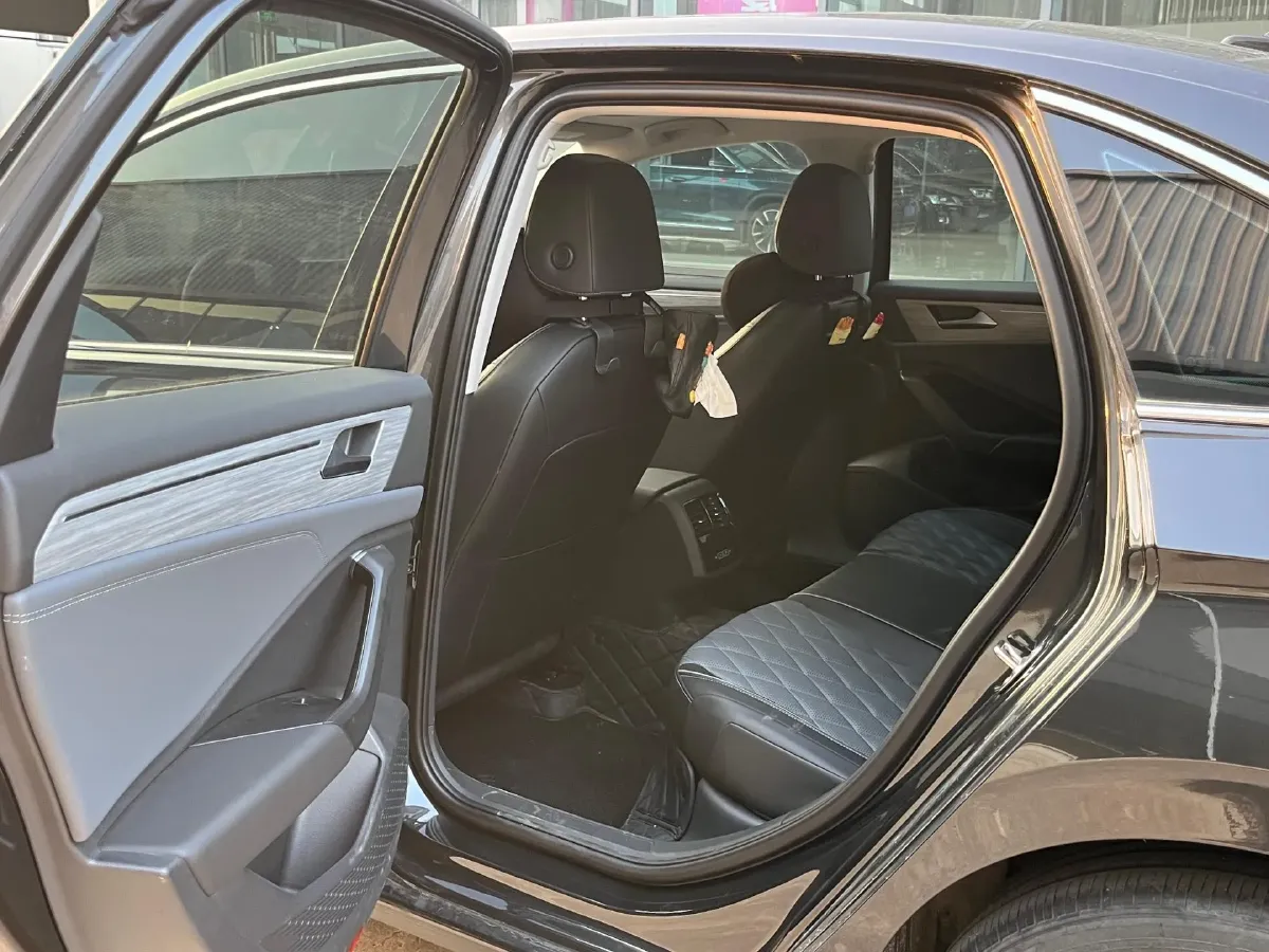 2024 Volkswagen Sagitar 1.5T 160HP L4 7DCT,autocango,china used car exporter,china ev exporter,chinese used car exporter,chinese used ev exporter