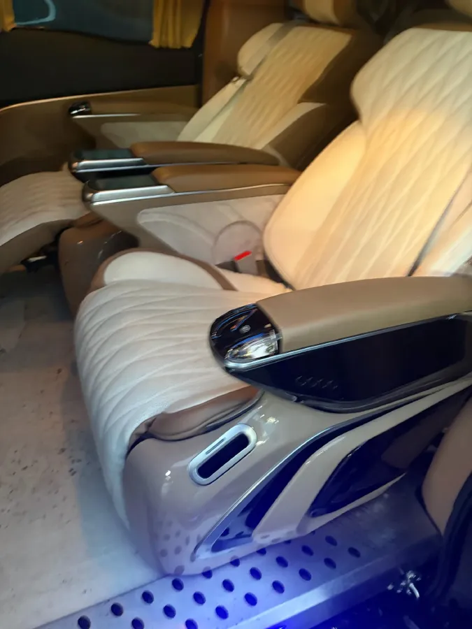 2021 Buick GL8 2.0T 237HP L4 9AT,autocango,china used car exporter,china ev exporter,chinese used car exporter,chinese used ev exporter