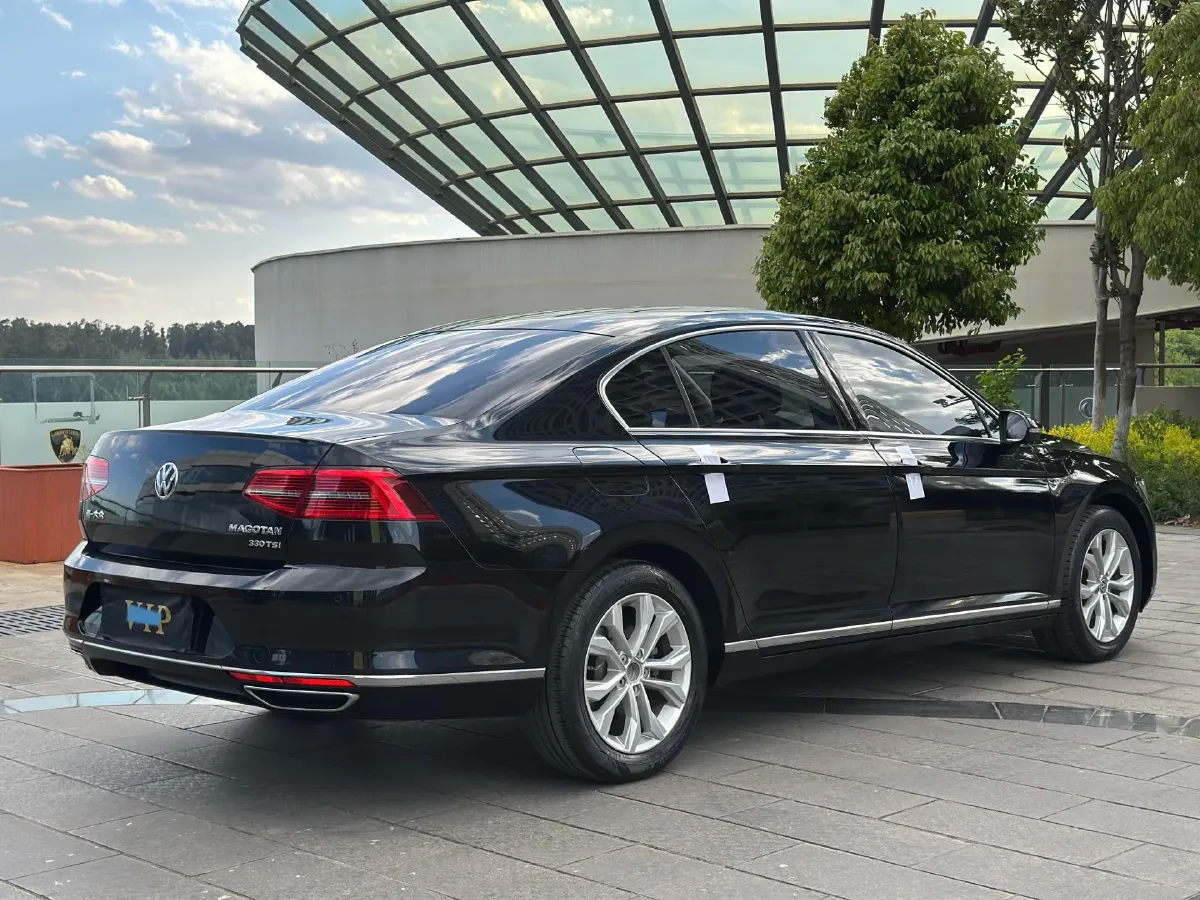 2018 Volkswagen Magotan 1.8T 180HP L4 7DCT,autocango,china used car exporter,china ev exporter,chinese used car exporter,chinese used ev exporter