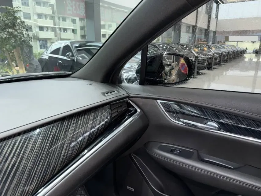 2022 Cadillac XT6 2.0T 237HP L4 9AT,autocango,china used car exporter,china ev exporter,chinese used car exporter,chinese used ev exporter