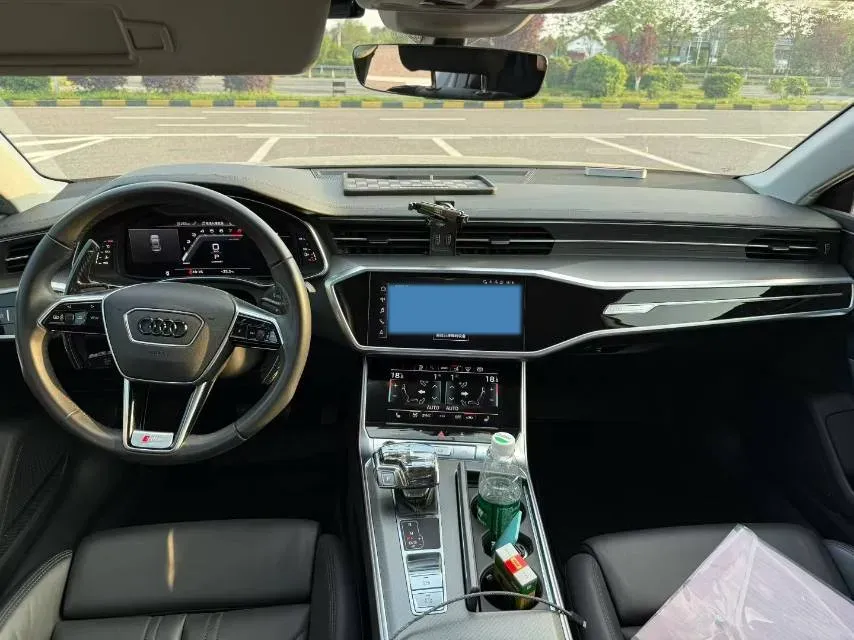 2023 Audi A7 2.0T 265HP L4 7DCT,autocango,china used car exporter,china ev exporter,chinese used car exporter,chinese used ev exporter