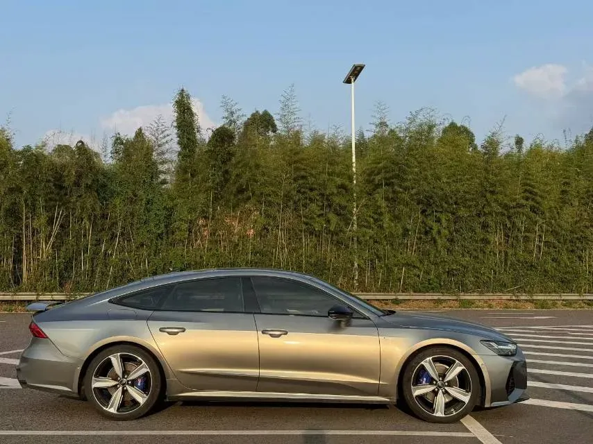 2023 Audi A7 2.0T 265HP L4 7DCT,autocango,china used car exporter,china ev exporter,chinese used car exporter,chinese used ev exporter