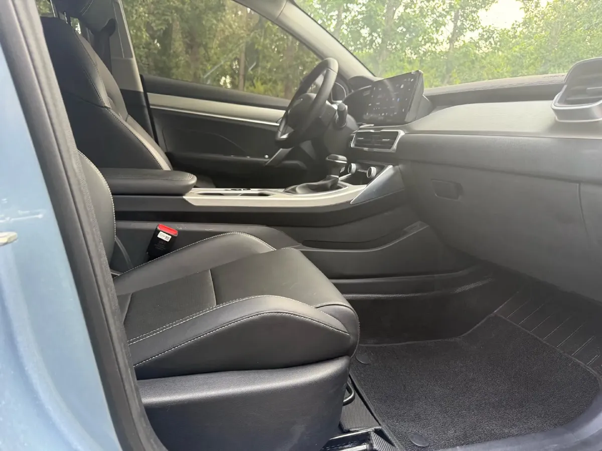 2025 Geely Coolray 1.5L 126HP L4 CVT,autocango,china used car exporter,china ev exporter,chinese used car exporter,chinese used ev exporter