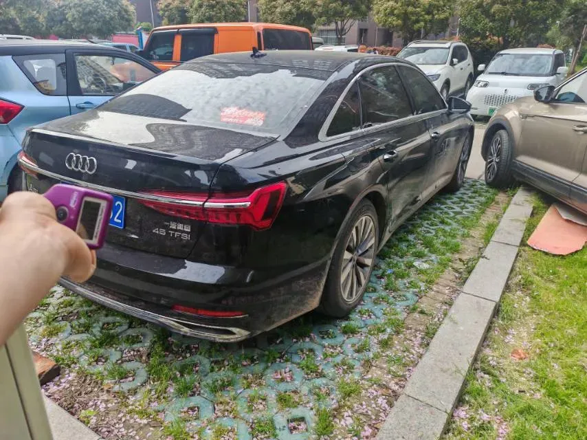 2024 Audi A6L 2.0T 245HP L4 7DCT,autocango,china used car exporter,china ev exporter,chinese used car exporter,chinese used ev exporter