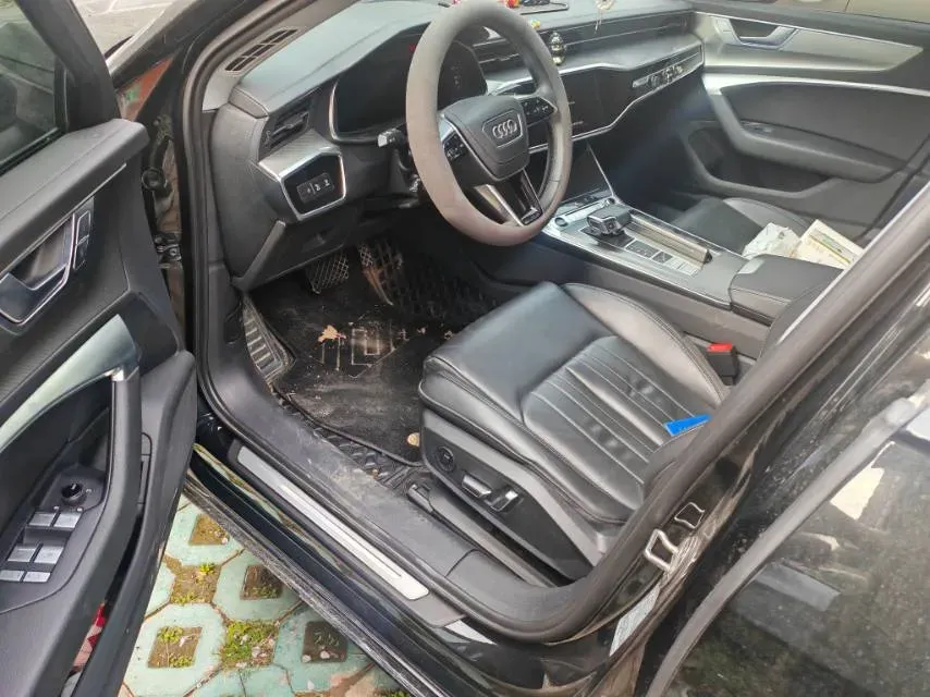 2024 Audi A6L 2.0T 245HP L4 7DCT,autocango,china used car exporter,china ev exporter,chinese used car exporter,chinese used ev exporter