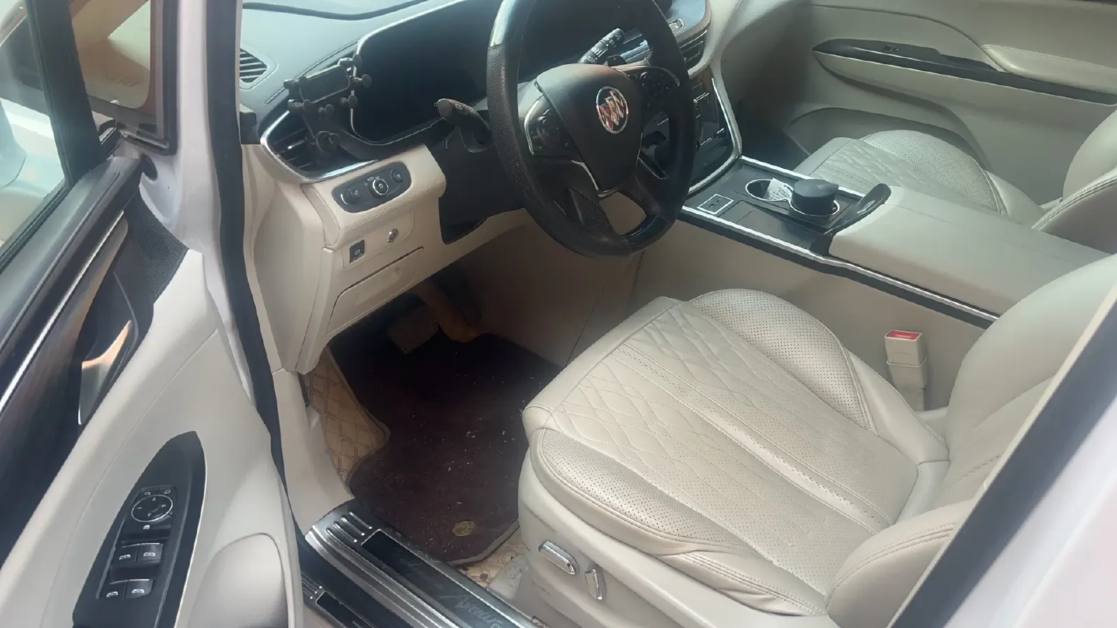 2021 Buick GL8 2.0T 237HP L4 9AT,autocango,china used car exporter,china ev exporter,chinese used car exporter,chinese used ev exporter