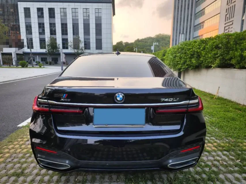 2019 BMW 7 Series 3.0T 340HP L6 8AT,autocango,china used car exporter,china ev exporter,chinese used car exporter,chinese used ev exporter