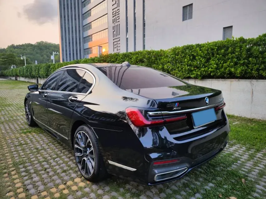 2019 BMW 7 Series 3.0T 340HP L6 8AT,autocango,china used car exporter,china ev exporter,chinese used car exporter,chinese used ev exporter