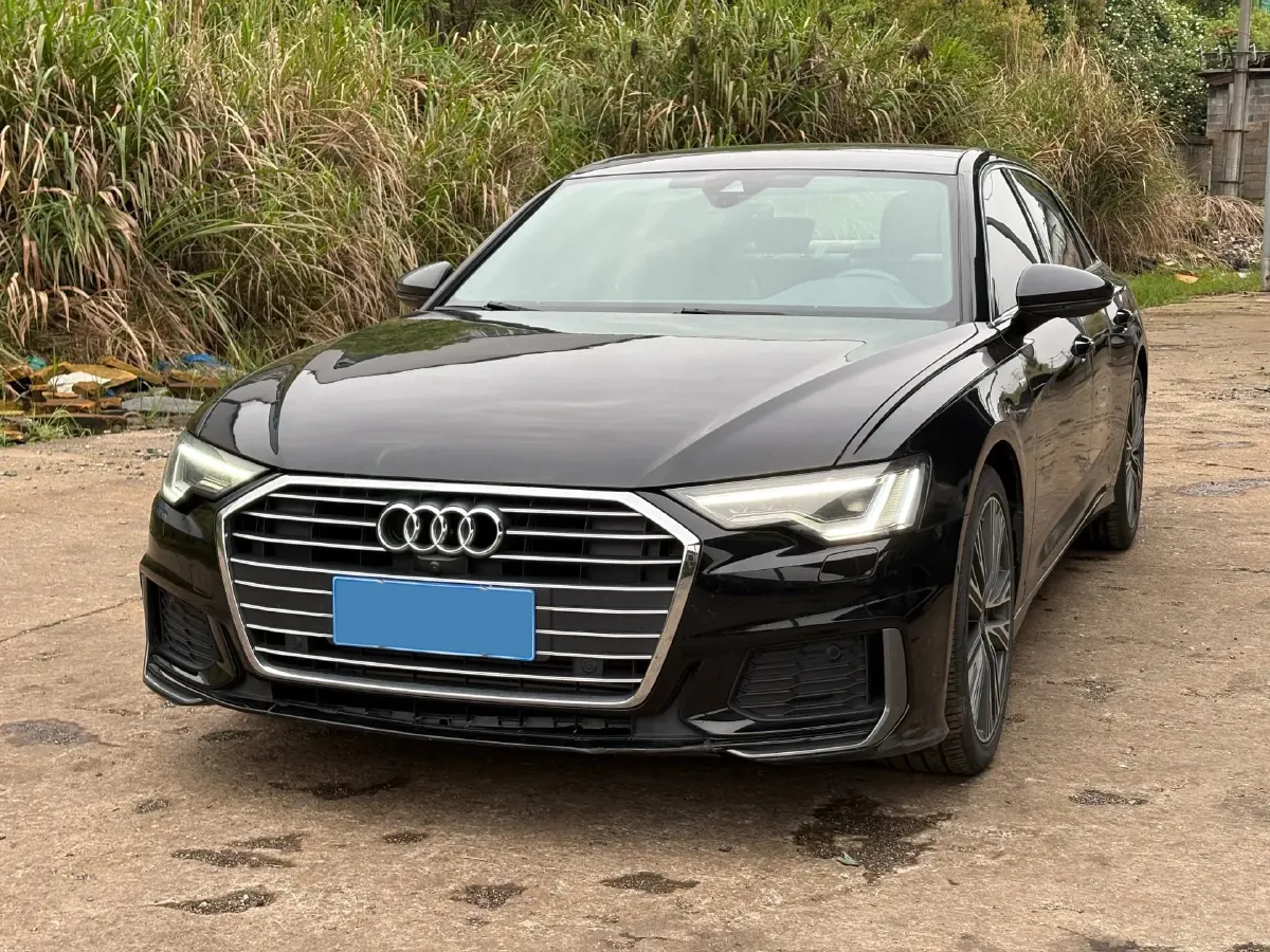 2022 Audi A6L 2.0T 224HP L4 7DCT,autocango,china used car exporter,china ev exporter,chinese used car exporter,chinese used ev exporter