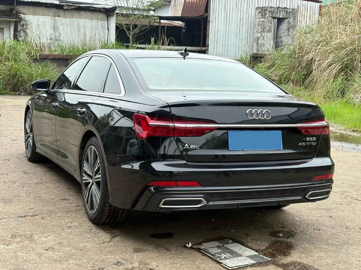 2022 Audi A6L 2.0T 224HP L4 7DCT,autocango,china used car exporter,china ev exporter,chinese used car exporter,chinese used ev exporter