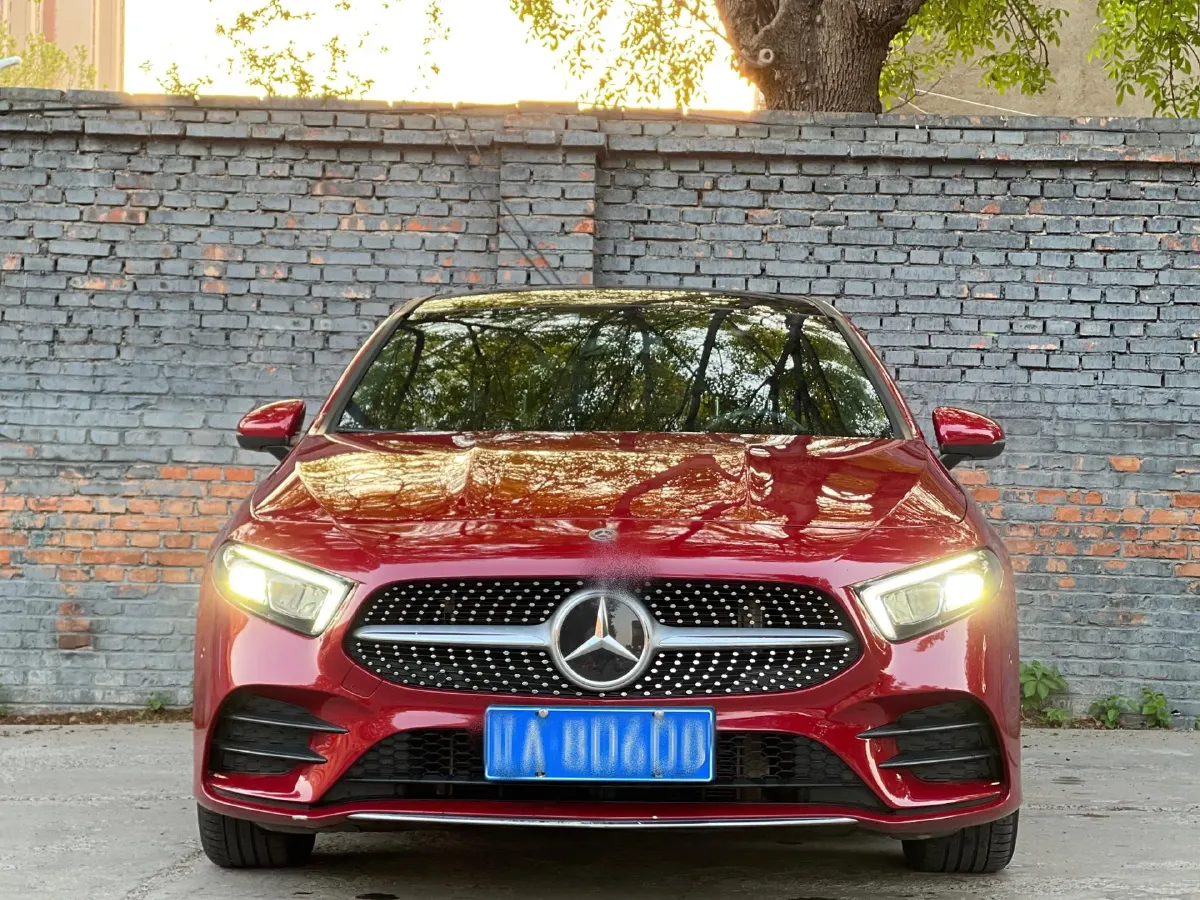2020 Mercedes-Benz A Class 1.3T 163HP L4 7DCT,autocango,china used car exporter,china ev exporter,chinese used car exporter,chinese used ev exporter