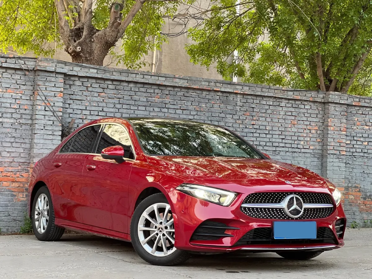 2020 Mercedes-Benz A Class 1.3T 163HP L4 7DCT,autocango,china used car exporter,china ev exporter,chinese used car exporter,chinese used ev exporter