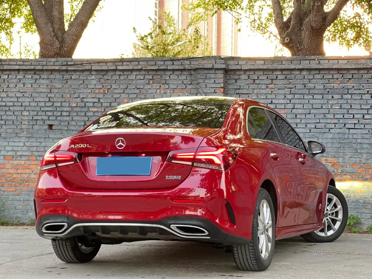 2020 Mercedes-Benz A Class 1.3T 163HP L4 7DCT,autocango,china used car exporter,china ev exporter,chinese used car exporter,chinese used ev exporter