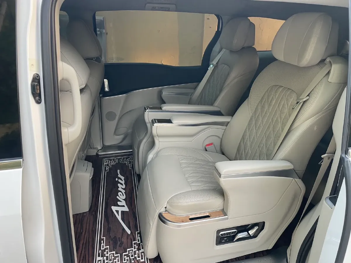 2022 Buick GL8 2.0T 237HP L4 9AT,autocango,china used car exporter,china ev exporter,chinese used car exporter,chinese used ev exporter