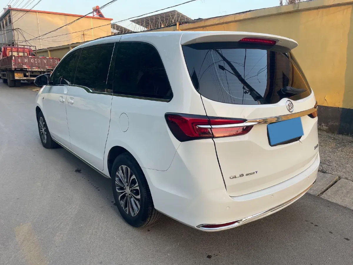 2022 Buick GL8 2.0T 237HP L4 9AT,autocango,china used car exporter,china ev exporter,chinese used car exporter,chinese used ev exporter