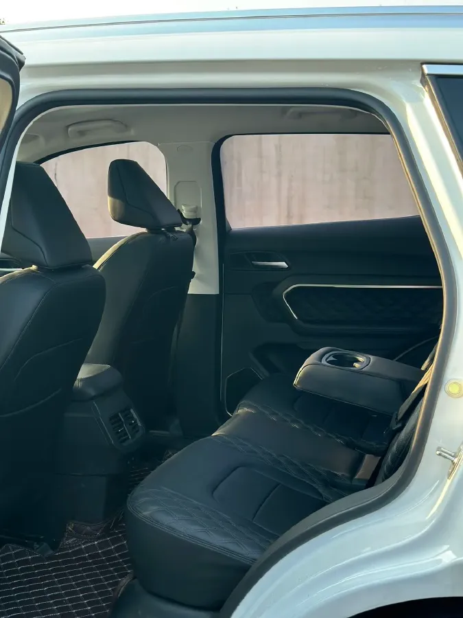 2020 Haval H6 1.5T 169HP L4 7DCT,autocango,china used car exporter,china ev exporter,chinese used car exporter,chinese used ev exporter