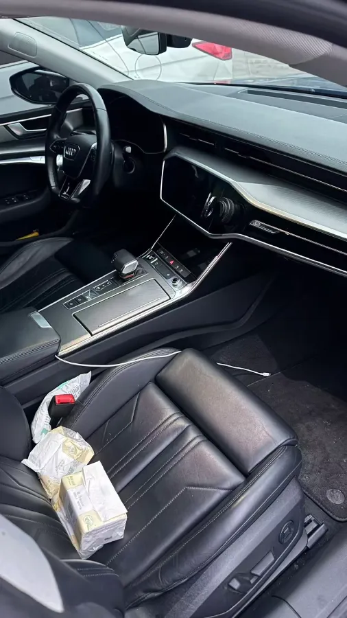 2021 Audi A7 2.0T 245HP L4 7DCT,autocango,china used car exporter,china ev exporter,chinese used car exporter,chinese used ev exporter