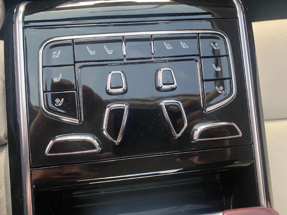 2020 HongQi H9 3.0T 283HP V6 7DCT,autocango,china used car exporter,china ev exporter,chinese used car exporter,chinese used ev exporter