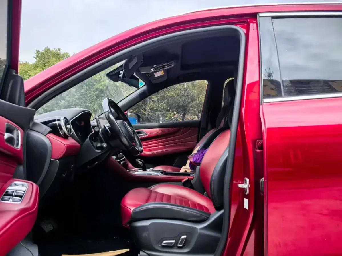 2019 Roewe i6 1.6L 125HP L4 CVT,autocango,china used car exporter,china ev exporter,chinese used car exporter,chinese used ev exporter