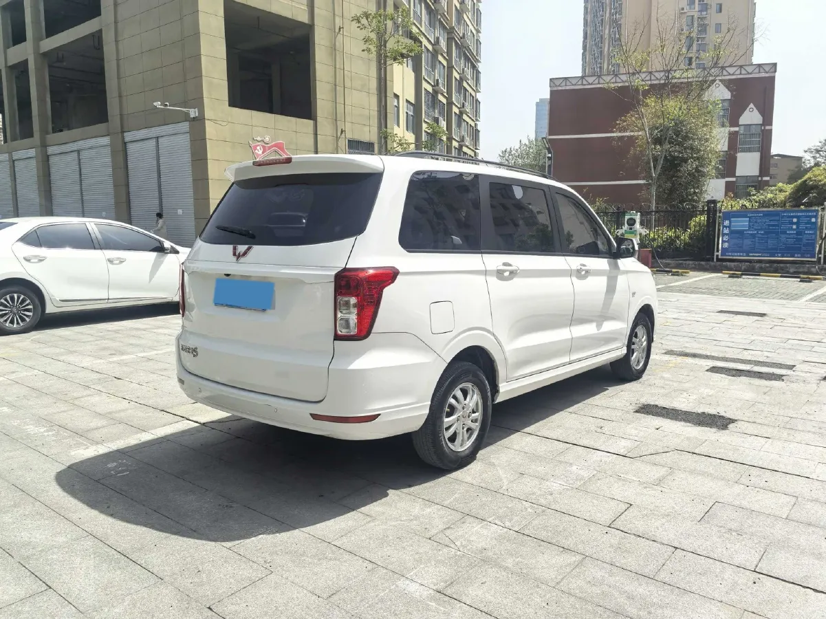 2021 WuLing RongGuang New Truck 1.5L 99HP L4 5MT,autocango,china used car exporter,china ev exporter,chinese used car exporter,chinese used ev exporter