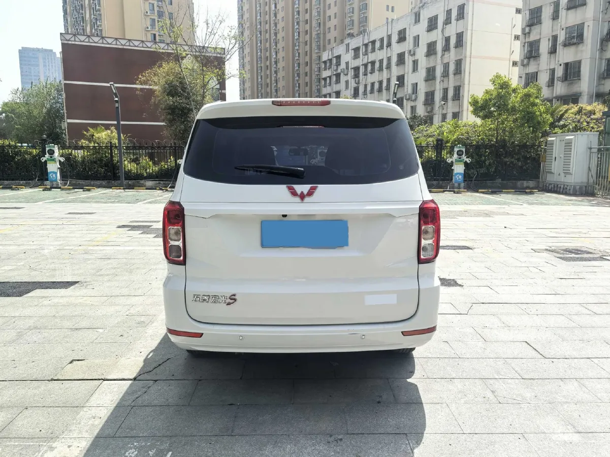 2021 WuLing RongGuang New Truck 1.5L 99HP L4 5MT,autocango,china used car exporter,china ev exporter,chinese used car exporter,chinese used ev exporter