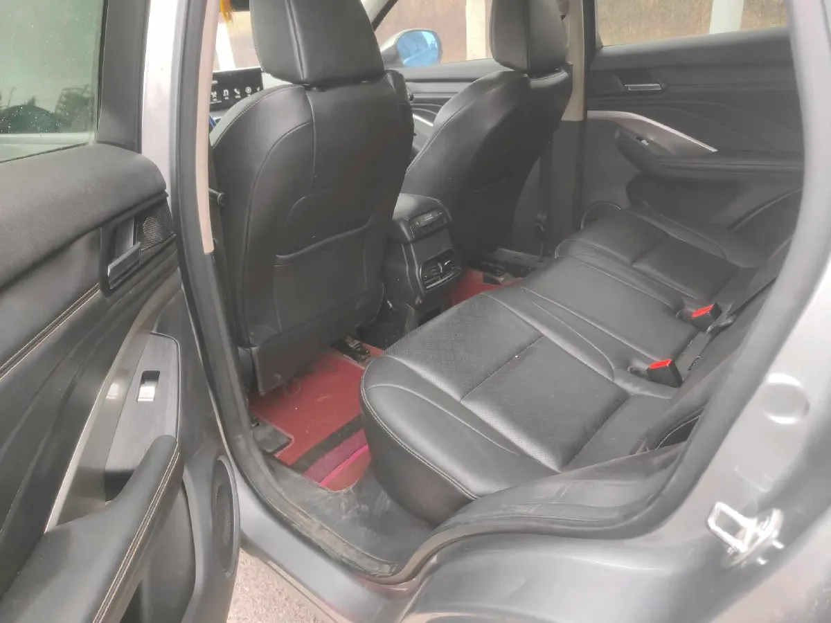 2018 WEY VV6 2.0T 197HP L4 7DCT,autocango,china used car exporter,china ev exporter,chinese used car exporter,chinese used ev exporter