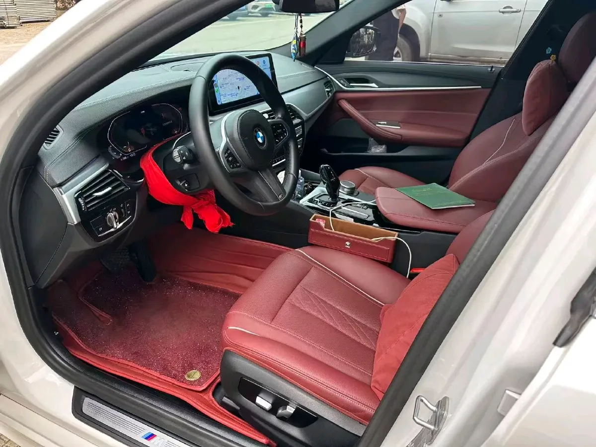 2022 BMW 5 Series 2.0T 252HP L4 8AT,autocango,china used car exporter,china ev exporter,chinese used car exporter,chinese used ev exporter