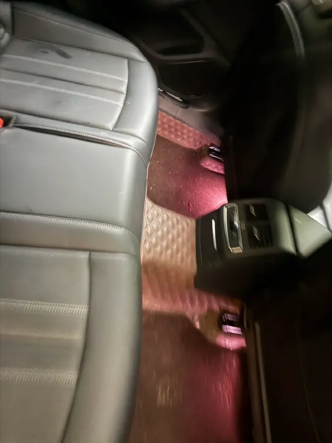 2024 Audi A4L 2.0T 190HP L4 7DCT,autocango,china used car exporter,china ev exporter,chinese used car exporter,chinese used ev exporter