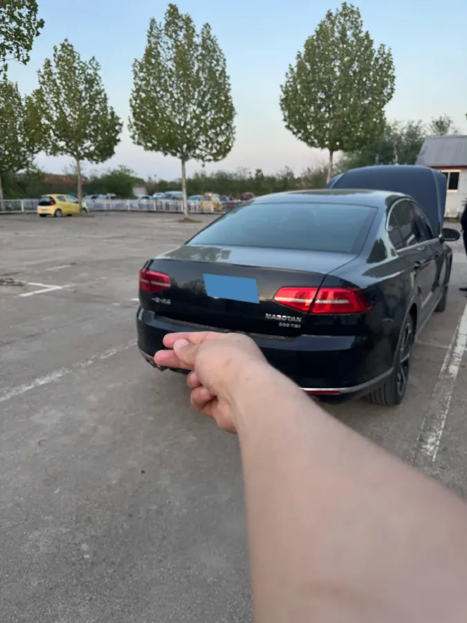 2018 Volkswagen Magotan 1.8T 180HP L4 7DCT,autocango,china used car exporter,china ev exporter,chinese used car exporter,chinese used ev exporter