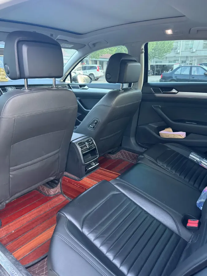 2018 Volkswagen Magotan 1.8T 180HP L4 7DCT,autocango,china used car exporter,china ev exporter,chinese used car exporter,chinese used ev exporter