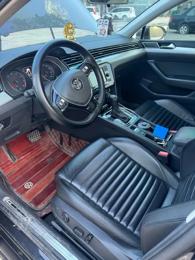 2018 Volkswagen Magotan 1.8T 180HP L4 7DCT,autocango,china used car exporter,china ev exporter,chinese used car exporter,chinese used ev exporter