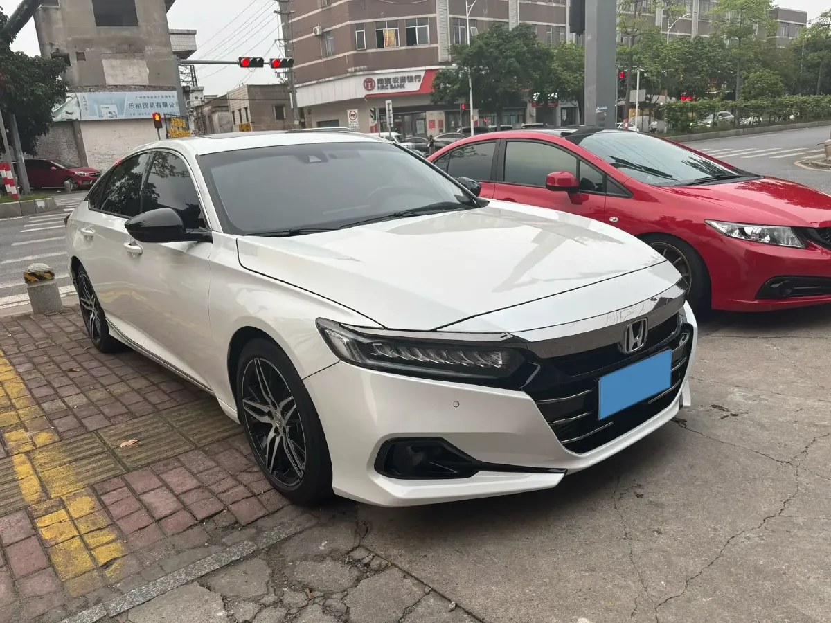 2022 Honda Accord 1.5T 194HP L4 CVT,autocango,china used car exporter,china ev exporter,chinese used car exporter,chinese used ev exporter