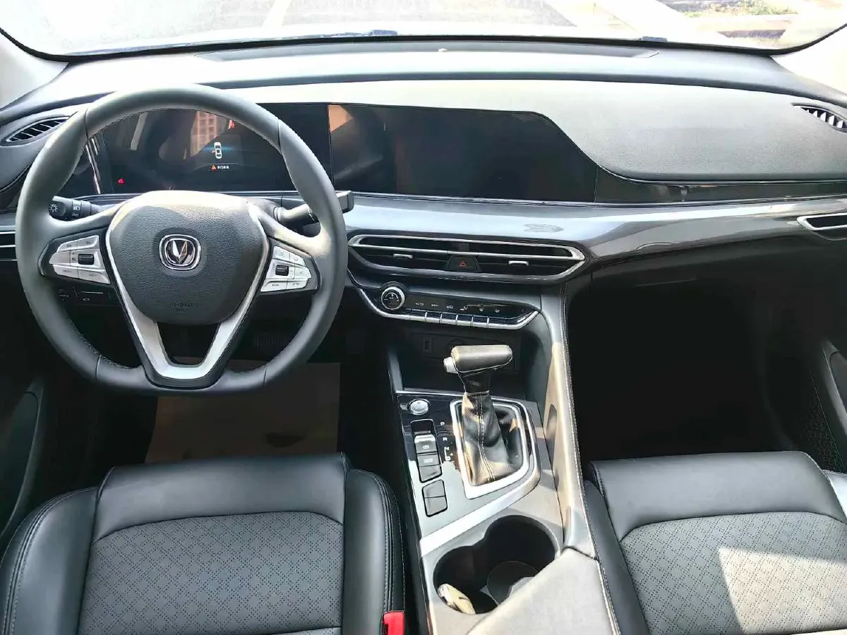 2020 ChangAn Eado 1.4T 158HP L4 7DCT,autocango,china used car exporter,china ev exporter,chinese used car exporter,chinese used ev exporter