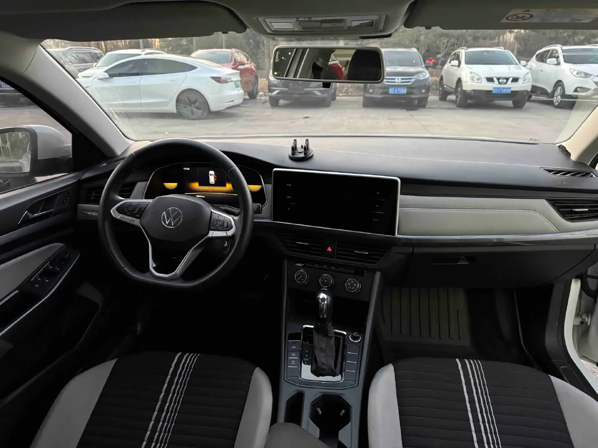 2023 Volkswagen Bora 1.2T 116HP L4 7DCT,autocango,china used car exporter,china ev exporter,chinese used car exporter,chinese used ev exporter