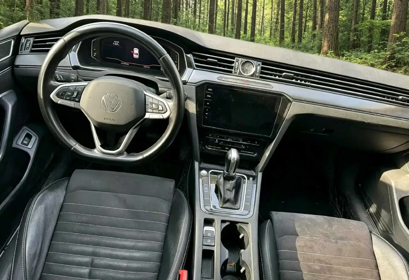 2020 Volkswagen Magotan 2.0T 186HP L4 7DCT,autocango,china used car exporter,china ev exporter,chinese used car exporter,chinese used ev exporter