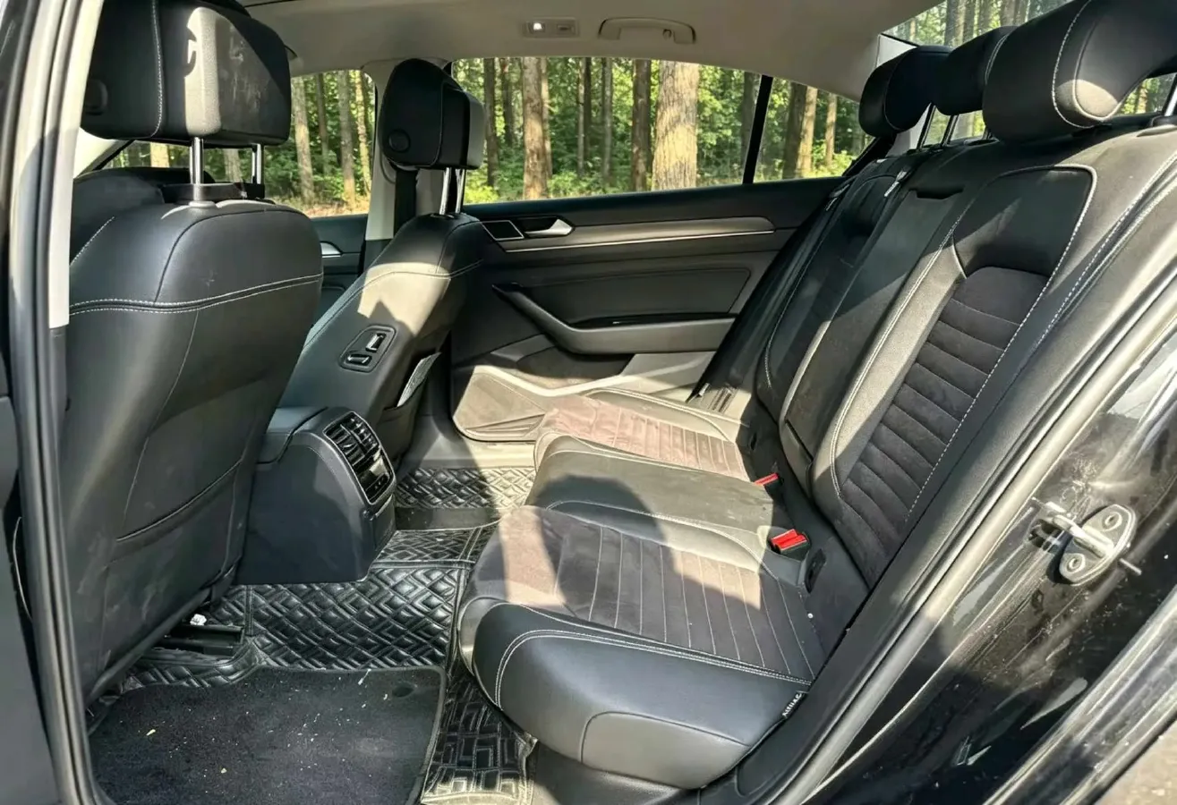 2020 Volkswagen Magotan 2.0T 186HP L4 7DCT,autocango,china used car exporter,china ev exporter,chinese used car exporter,chinese used ev exporter