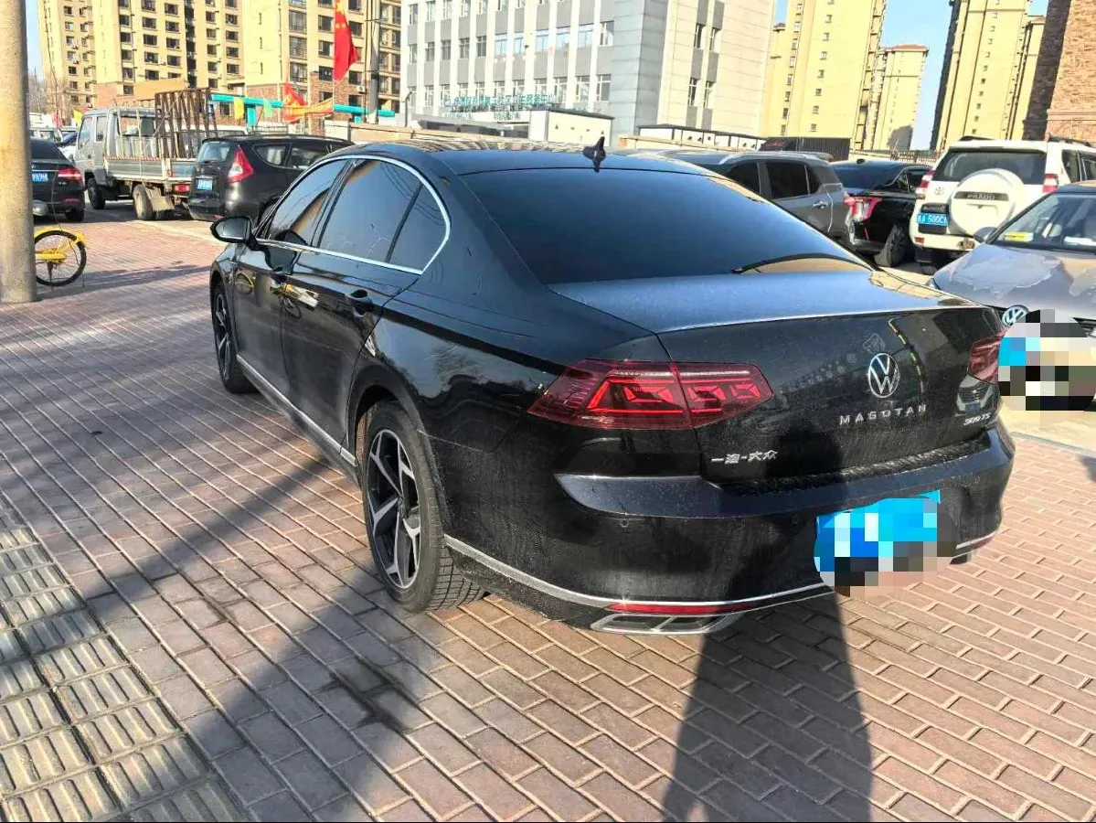 2023 Volkswagen Magotan 2.0T 220HP L4 7DCT,autocango,china used car exporter,china ev exporter,chinese used car exporter,chinese used ev exporter