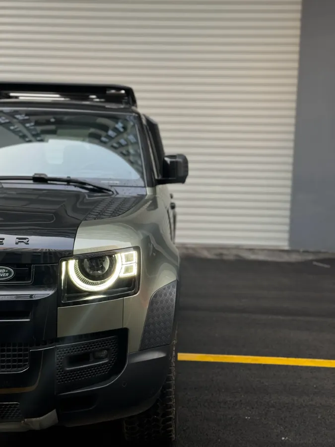 2023 Land Rover Defender 3.0T 400HP L6 8AT,autocango,china used car exporter,china ev exporter,chinese used car exporter,chinese used ev exporter