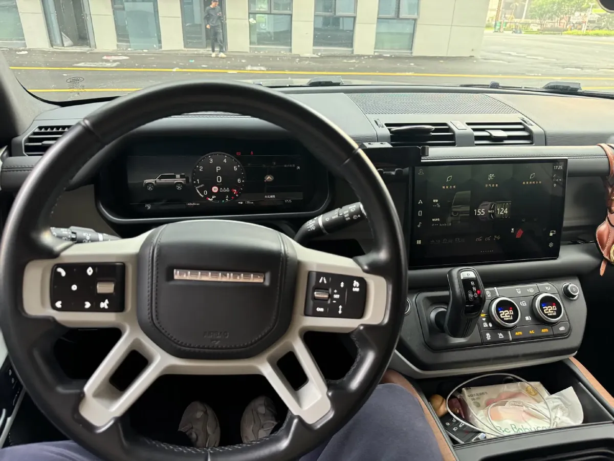 2023 Land Rover Defender 3.0T 400HP L6 8AT,autocango,china used car exporter,china ev exporter,chinese used car exporter,chinese used ev exporter