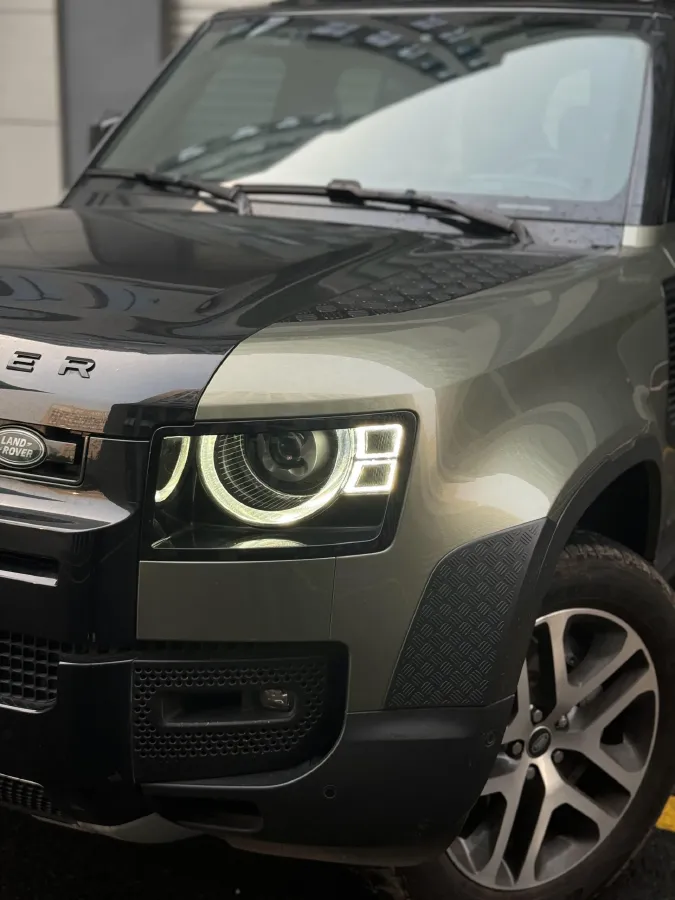 2023 Land Rover Defender 3.0T 400HP L6 8AT,autocango,china used car exporter,china ev exporter,chinese used car exporter,chinese used ev exporter