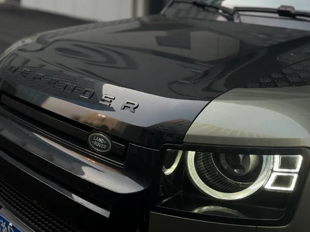 2023 Land Rover Defender 3.0T 400HP L6 8AT,autocango,china used car exporter,china ev exporter,chinese used car exporter,chinese used ev exporter