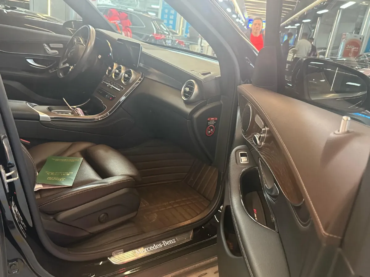 2020 Mercedes-Benz GLC Class 2.0T 197HP L4 9AT,autocango,china used car exporter,china ev exporter,chinese used car exporter,chinese used ev exporter