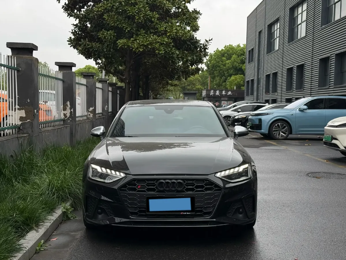 2023 Audi S4 3.0T 354HP V6 8AT,autocango,china used car exporter,china ev exporter,chinese used car exporter,chinese used ev exporter
